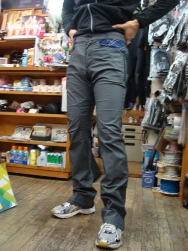 SKULL FRACTURE PANT 429266JP（カラー：BLACK 001）