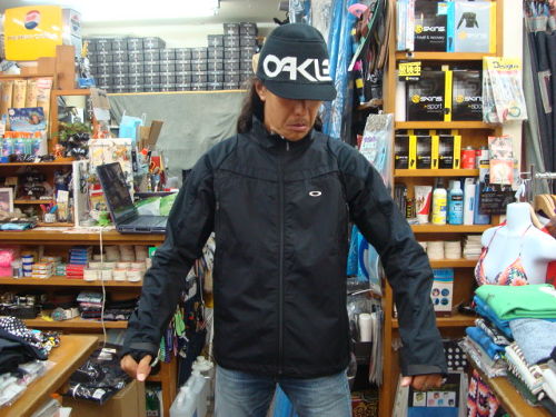 MORE CORE 419207JP（カラー：BLACK 001）