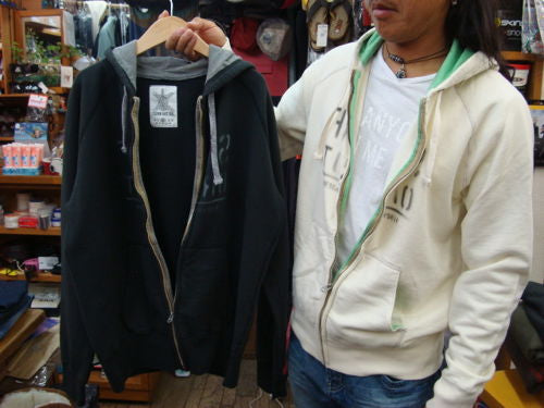ラグラン　ＺＩＰ　ＵＰ　ＨＯＯＤＥＤ 110-012（サイズ：L）日本サイズ