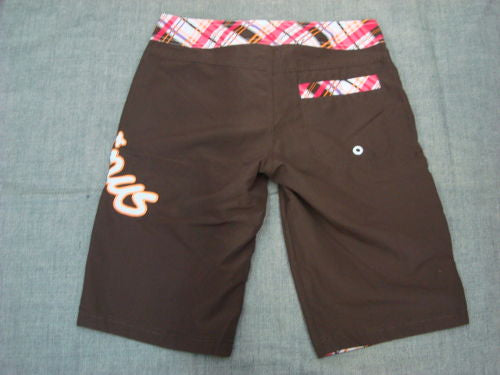 LOGO B-SHORT GIRLS（カラー：683）サイズ：XS（レディースEUサイズ）