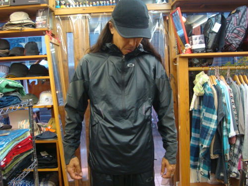 ACCELERATOR TECHNICAL WIND JACKET 411763JP（カラー：JET BLACK 01K）サイズ：XL（日本サイズ）