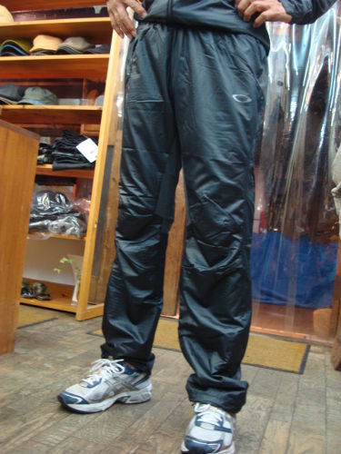 ACCELERATOR WIND WARM PANT 3.8 421744JP（カラー：JET BLACK 01K）サイズ：M（日本サイズ）
