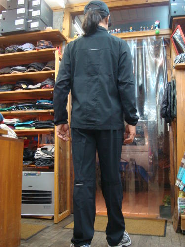 ENHANCE DOUBLE CLOTH JACKET 4.0 411853JP（カラー：JET BLACK 01K）サイズ：S（日本サイズ）