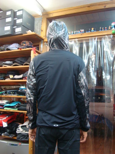 CIRCULAR SUBLIMATION HOODY 411856JP（カラー：JET BLACK 01K）