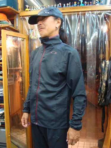 ACCELERATOR DOUBLE CLOTH JACKET 4.8 411897JP（カラー：JET BLACK 01K）サイズ：M（日本サイズ）