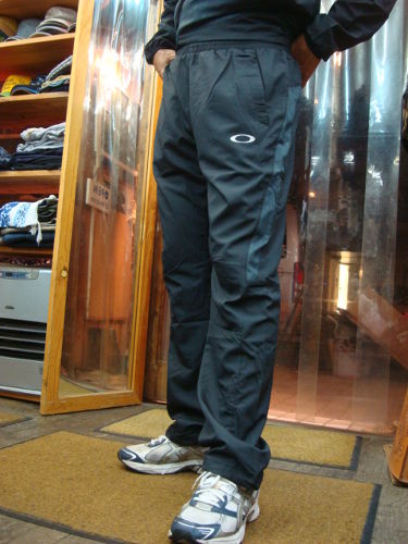 ENHANCE WIND PANT 4.8 421886JP（カラー：BLACK/SILVER 010）
