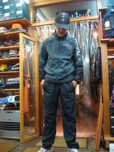 ENHANCE WIND PANT 4.8 421886JP（カラー：BLACK/SILVER 010）