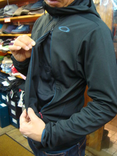 VIABILITY TECHNICAL FLEECE JACKET 2.0 461333JP（カラー：JET BLACK 01K）サイズ：XL（日本サイズ）