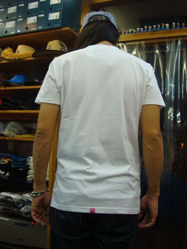 撥水/吸水加工天竺クルーネック プリント S/S TEE 115-150（カラー：WHITE）