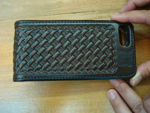 MMFC01B1 I PHONE 5 カバー（カラー：ブラウン）