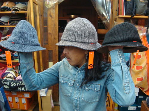 RB3497 TULIP WATCH HAT