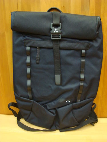 VOYAGE 23L ROLL TOP 92968（カラー：BLACKOUT 02E）