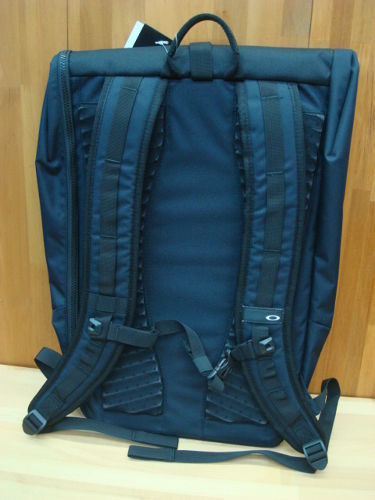 VOYAGE 23L ROLL TOP 92968（カラー：BLACKOUT 02E）