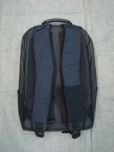 ESSENTIAL-S DAYPACK 921139JP（カラー：BLACKOUT 02E）