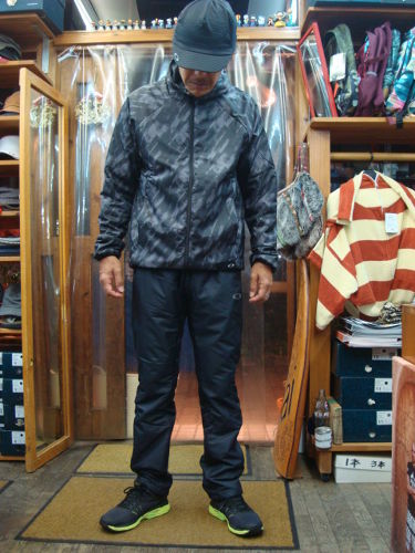 ENHANCE INSULATION PANTS 7.3 422355JP（カラー：BLACKOUT 02E）