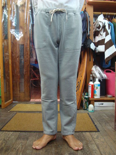 ピグメント染めヴィンテージ裏毛スウェットパンツ 218-090（カラー：GRAY）サイズ：M（日本サイズ）