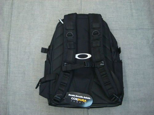 UTILUTY BACKPACK 921515（カラー：BLACKOUT 02E）