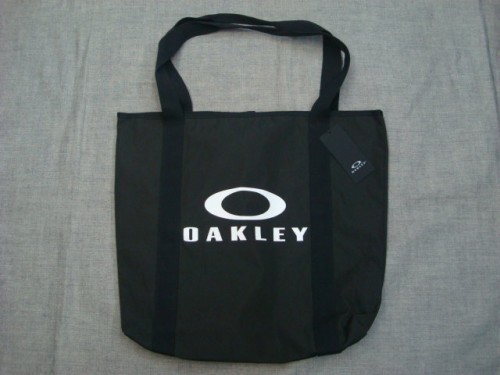 ESSENTIAL DAY TOTE 2.0 921645JP（カラー：BLACKOUT 02E）