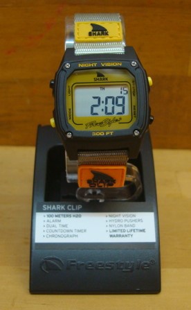 SHARK CLASSIC CLIP(シャーククラシッククリップ) STYLE #10026749（カラー：Trq/Blk/Mustard）