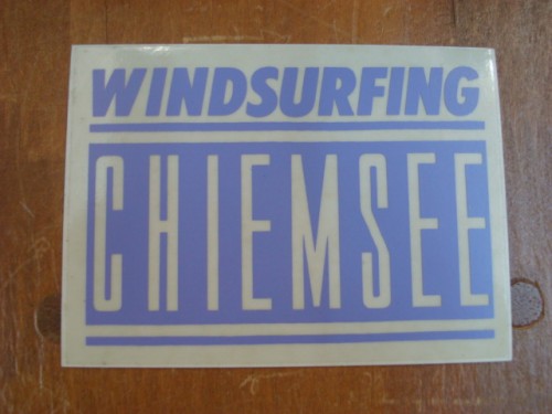 WIND SURFING CHIEMSEEステッカーロゴ（カラー：ラベンダー）