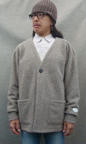 1ボタンカーディガン 125-609（カラー：BROWN）